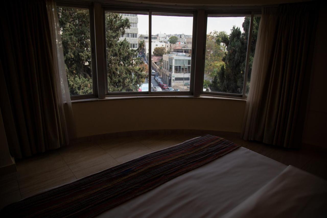 Antika Amman Hotel Экстерьер фото